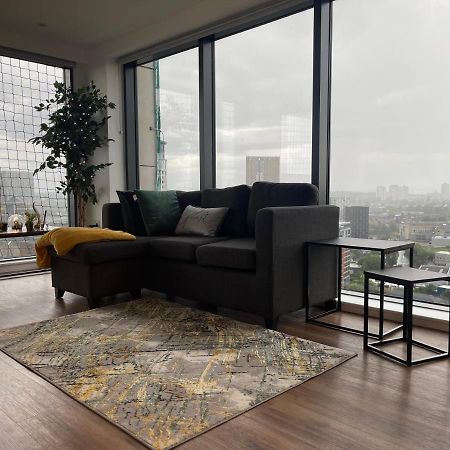 Luxury 2 Bedroom En-Suite Apartment Balcony Views マンチェスター エクステリア 写真