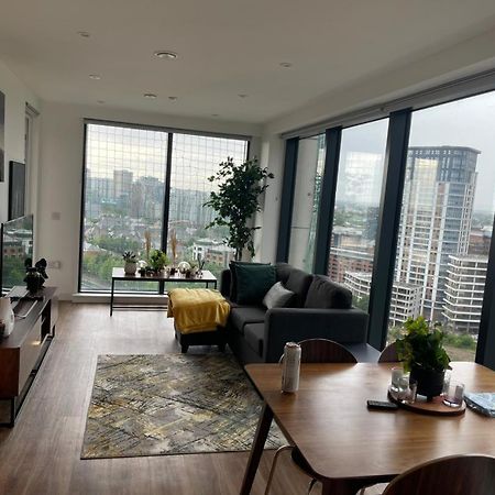 Luxury 2 Bedroom En-Suite Apartment Balcony Views マンチェスター エクステリア 写真