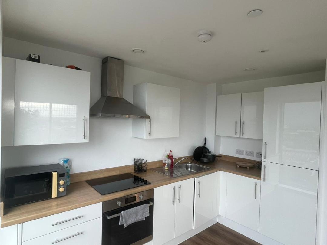 Luxury 2 Bedroom En-Suite Apartment Balcony Views マンチェスター エクステリア 写真